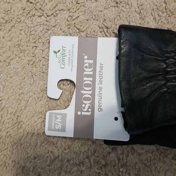 Isotoner Women's Genuine Leather Black Gloves, Size S/M, NWT - Picture 2 of 4